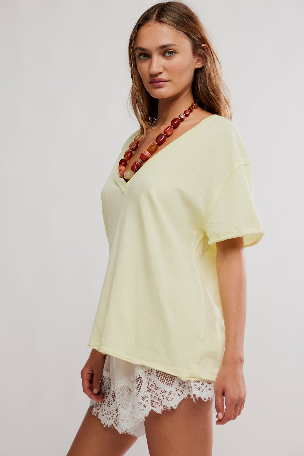 nina tee v